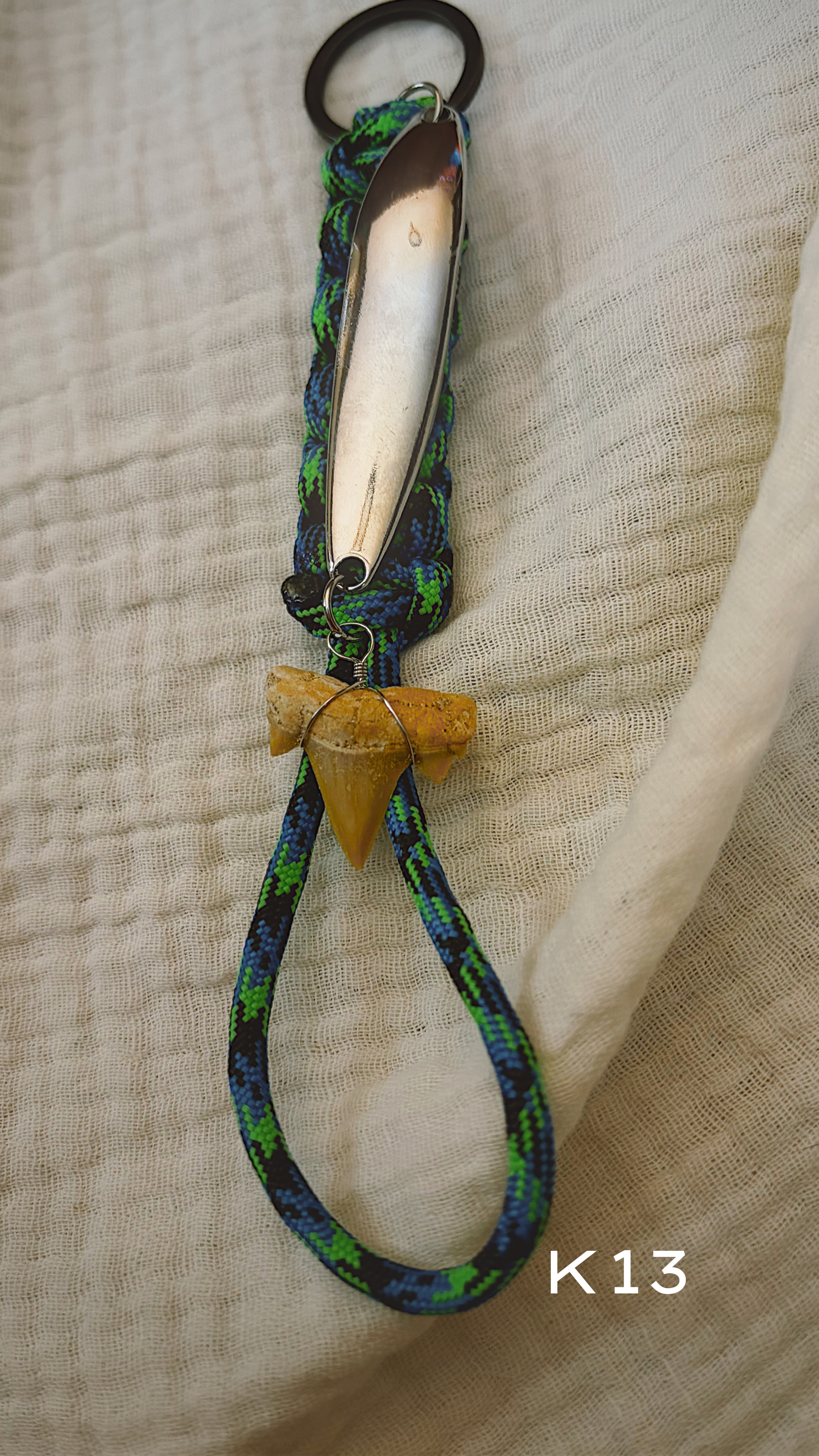 Fishing Lure Keychain - Paracord
