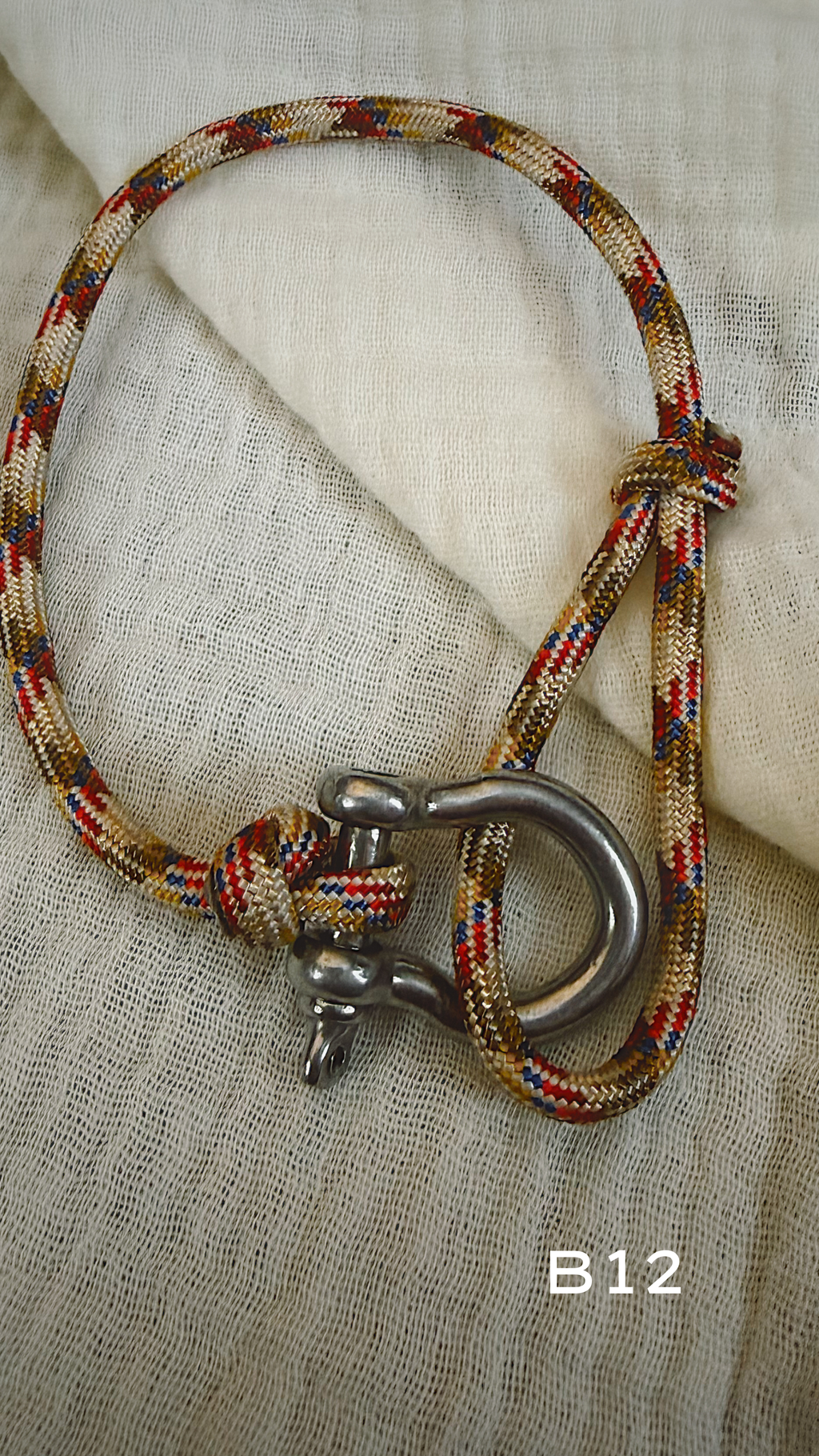 Anchor Shackle Bracelet - Paracord