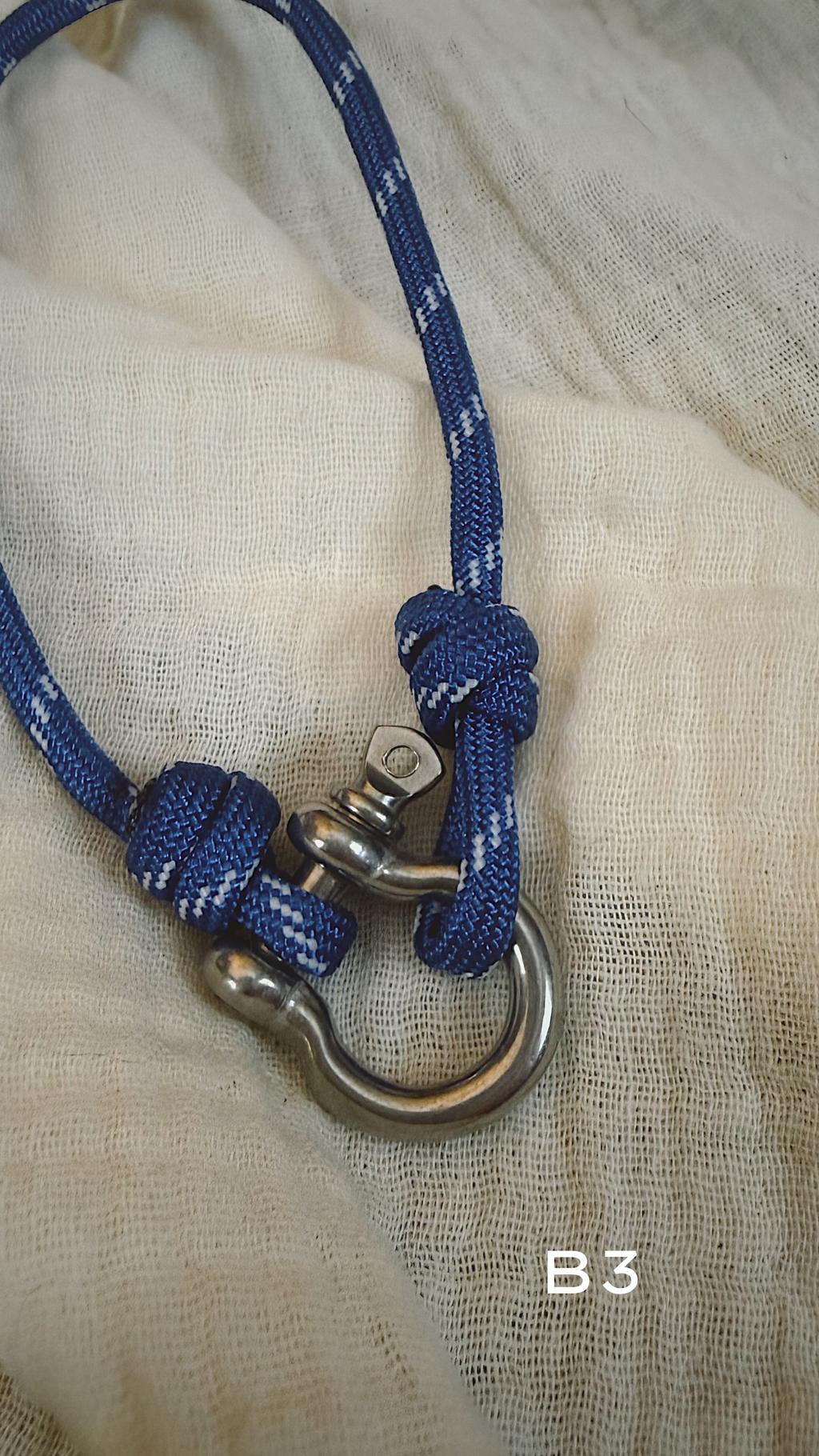 Anchor Shackle Bracelet - Paracord