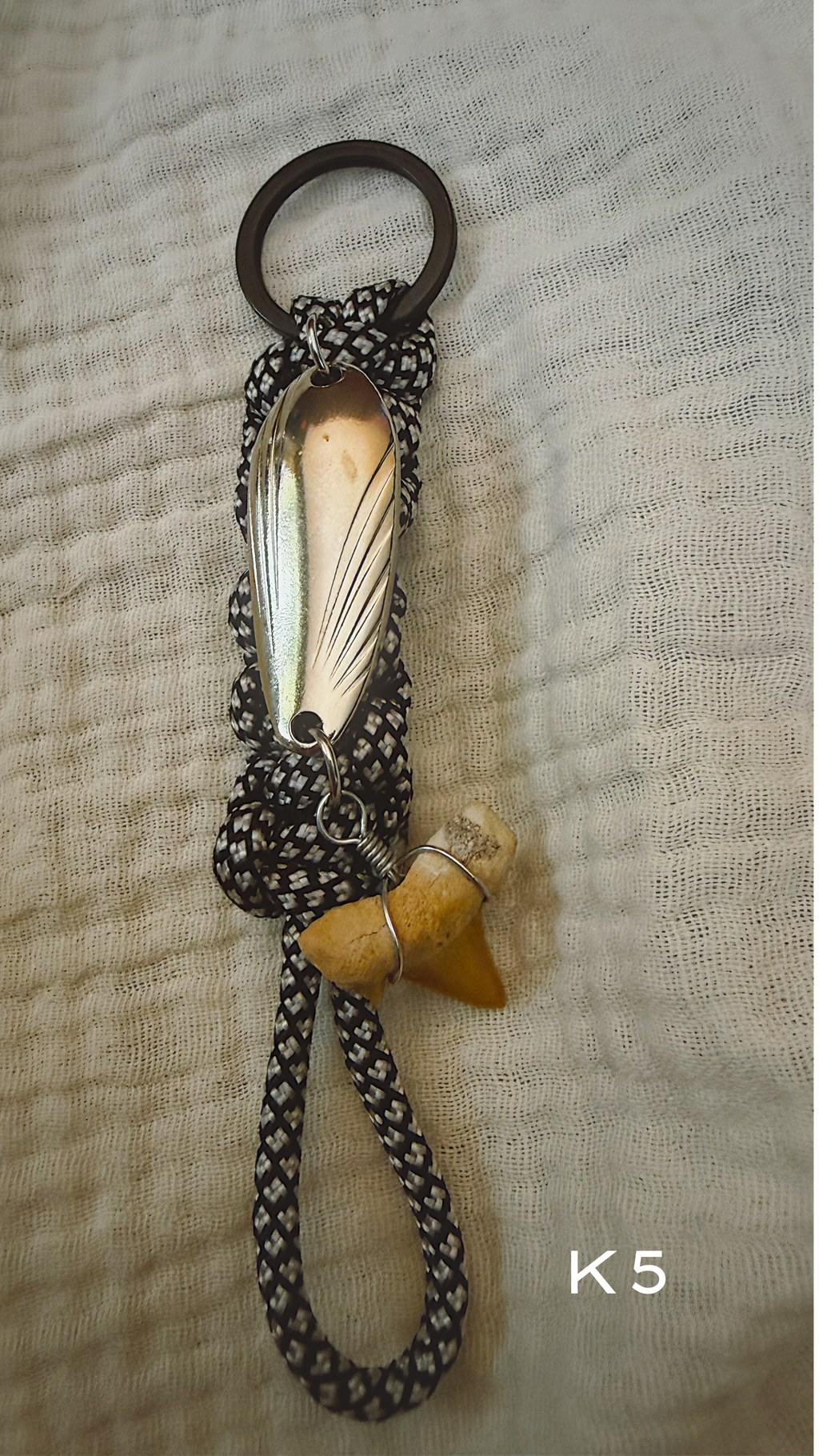 Fishing Lure Keychain - Paracord