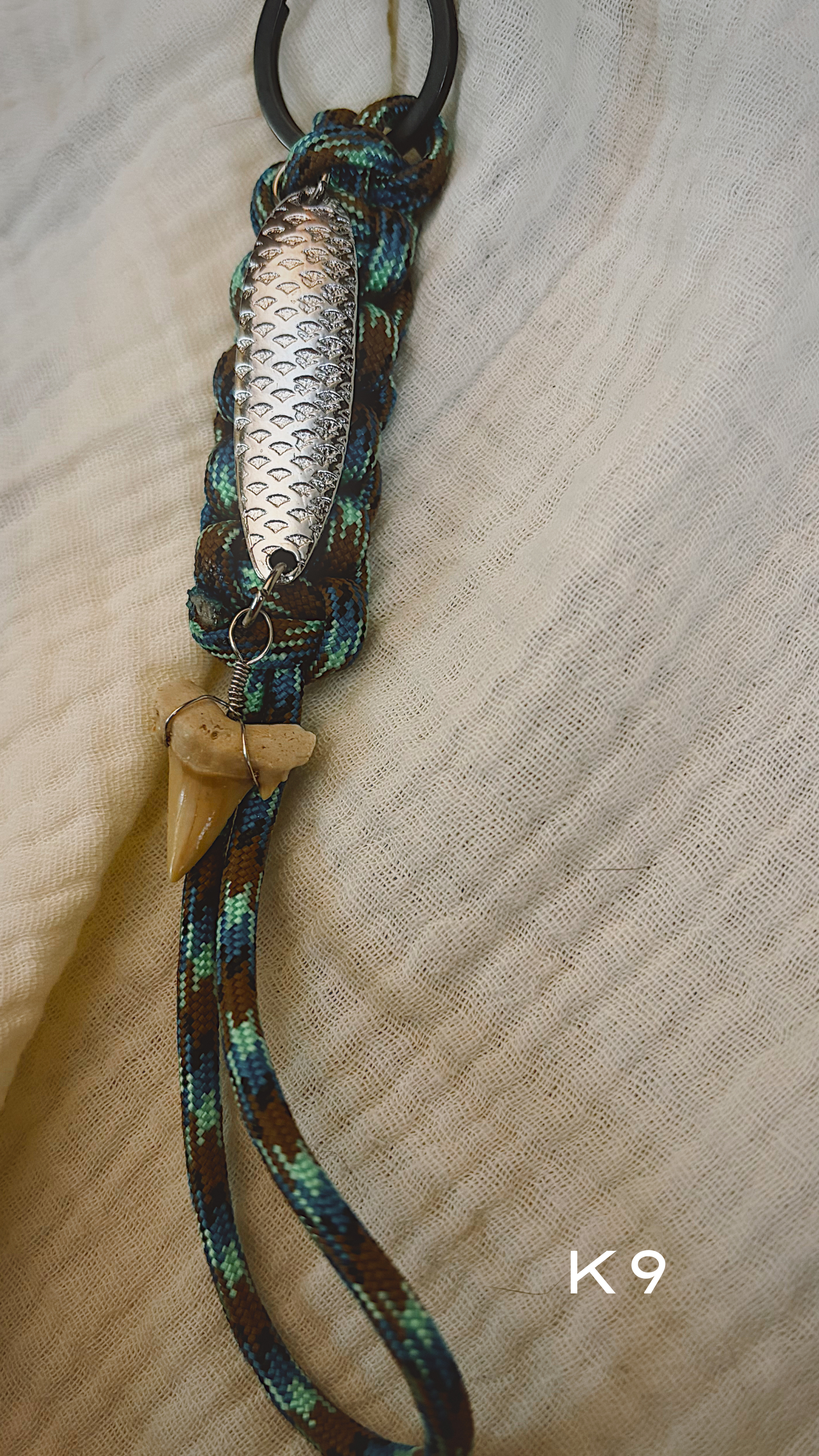 Fishing Lure Keychain - Paracord