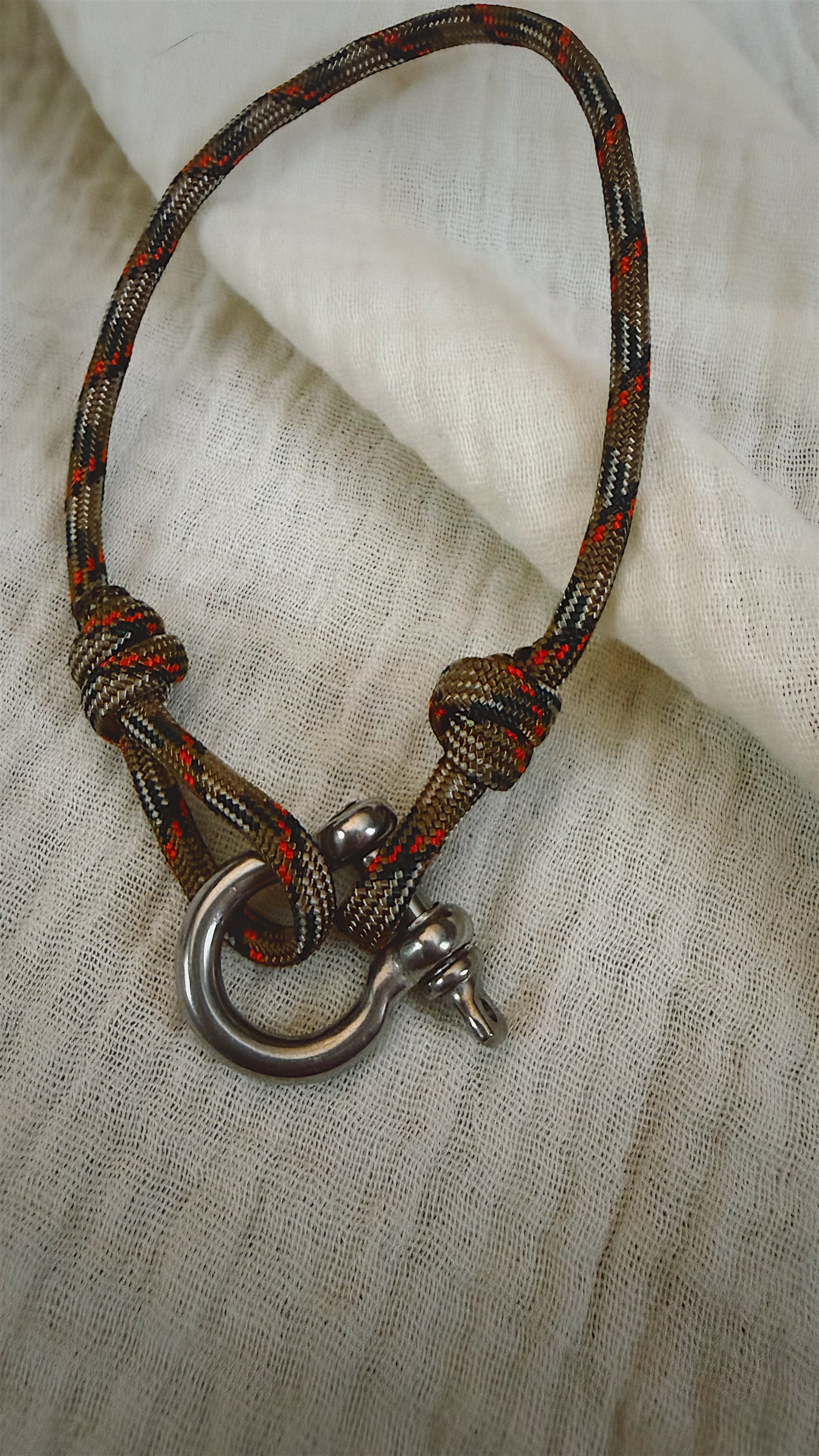 Anchor Shackle Bracelet - Paracord - Driftwood Ember