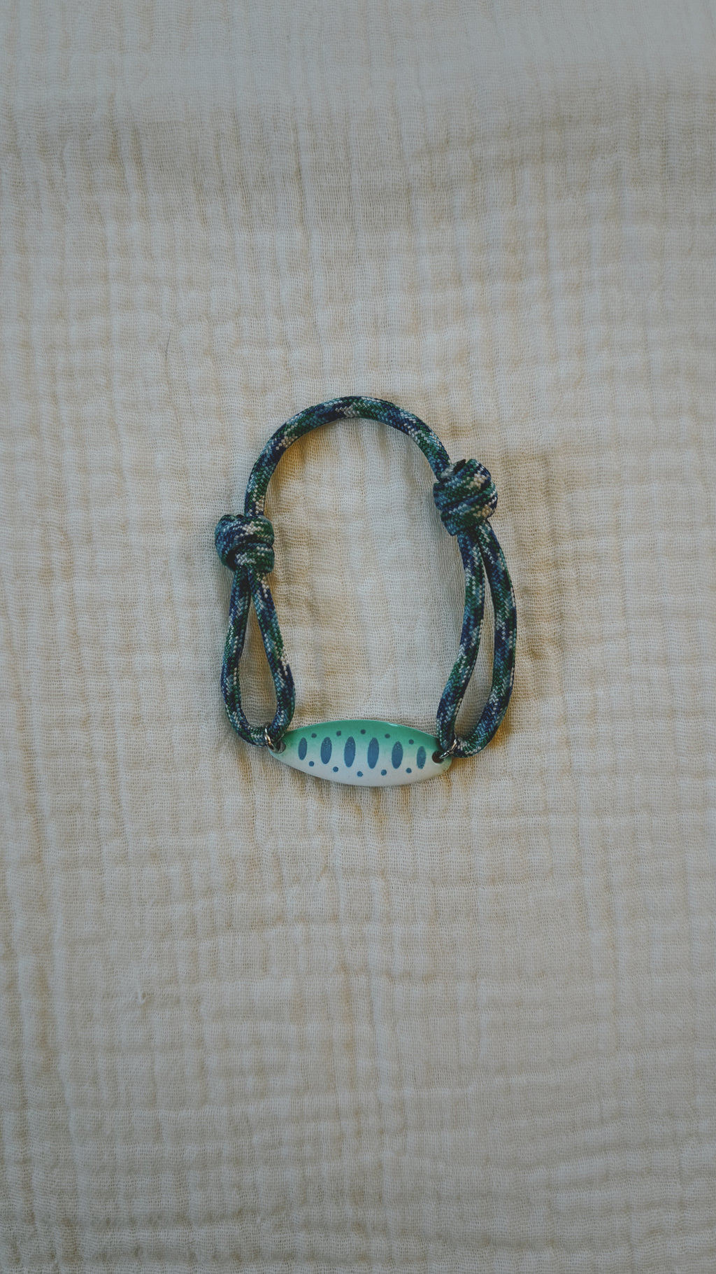 Keeper - Paracord Fishing Lure Bracelet
