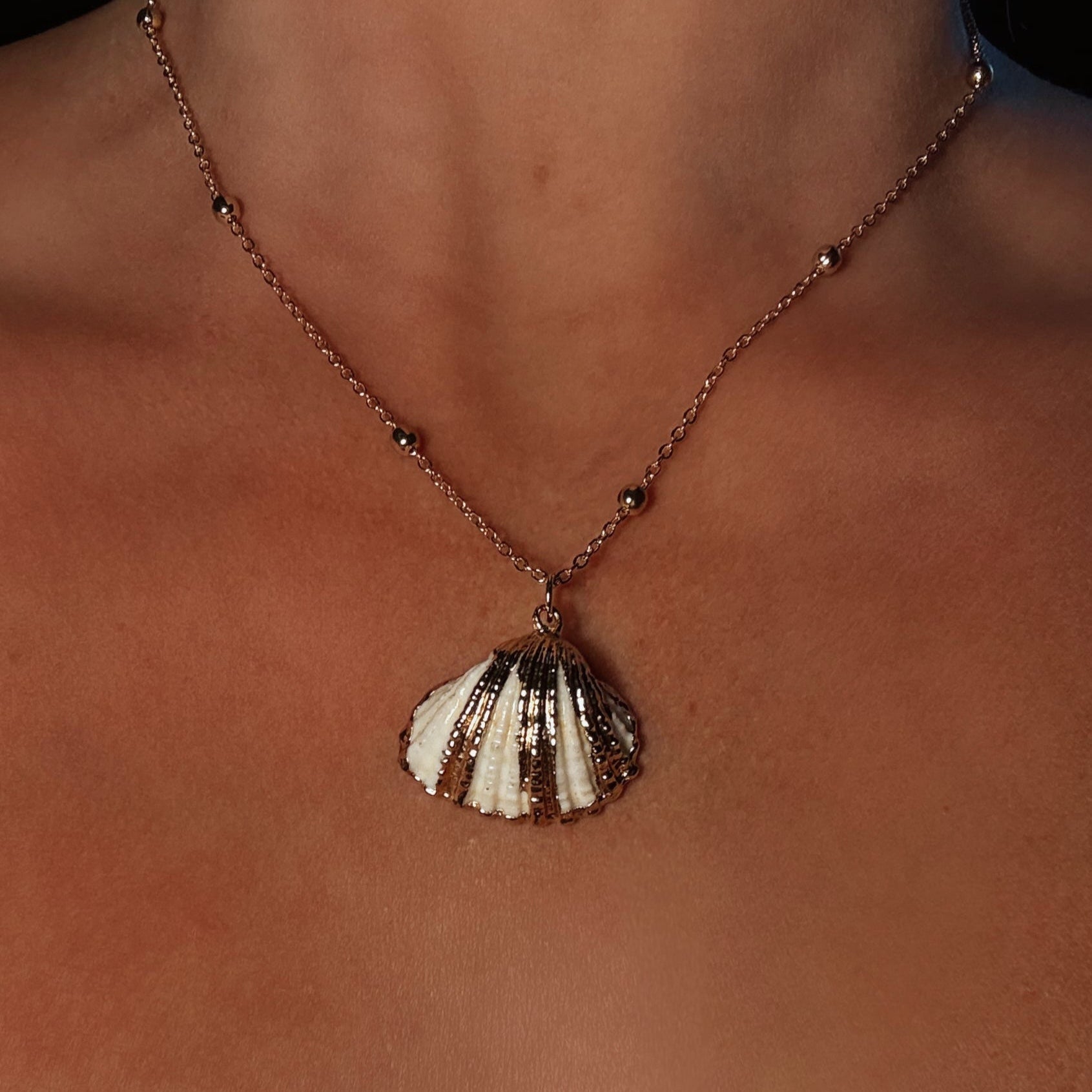 Dipped Scallop - Handmade Gold Dipped Seashell Pendant Necklace – Beach Jewelry Gift
