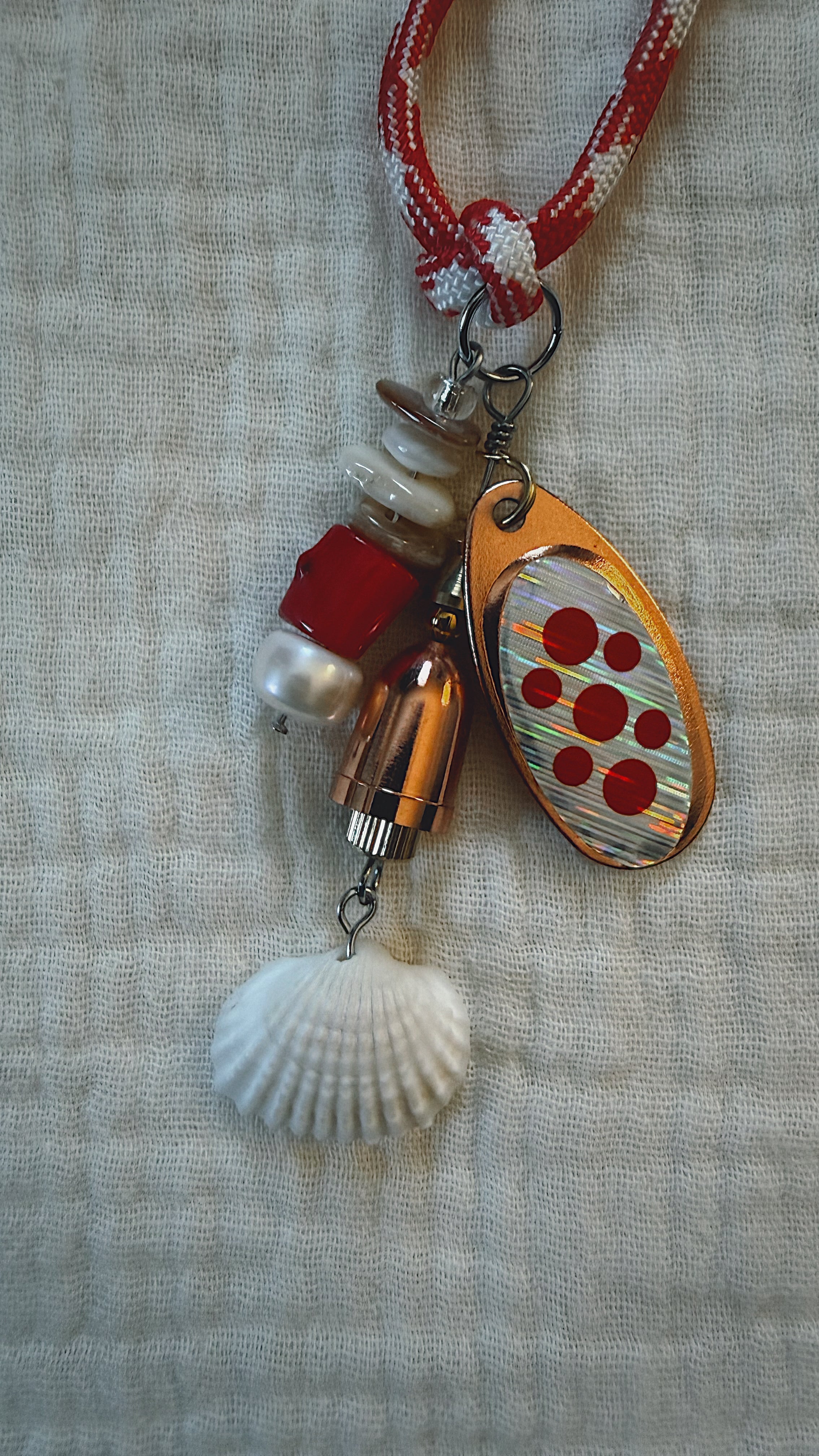 Pennant - Paracord Fishing Lure Necklace