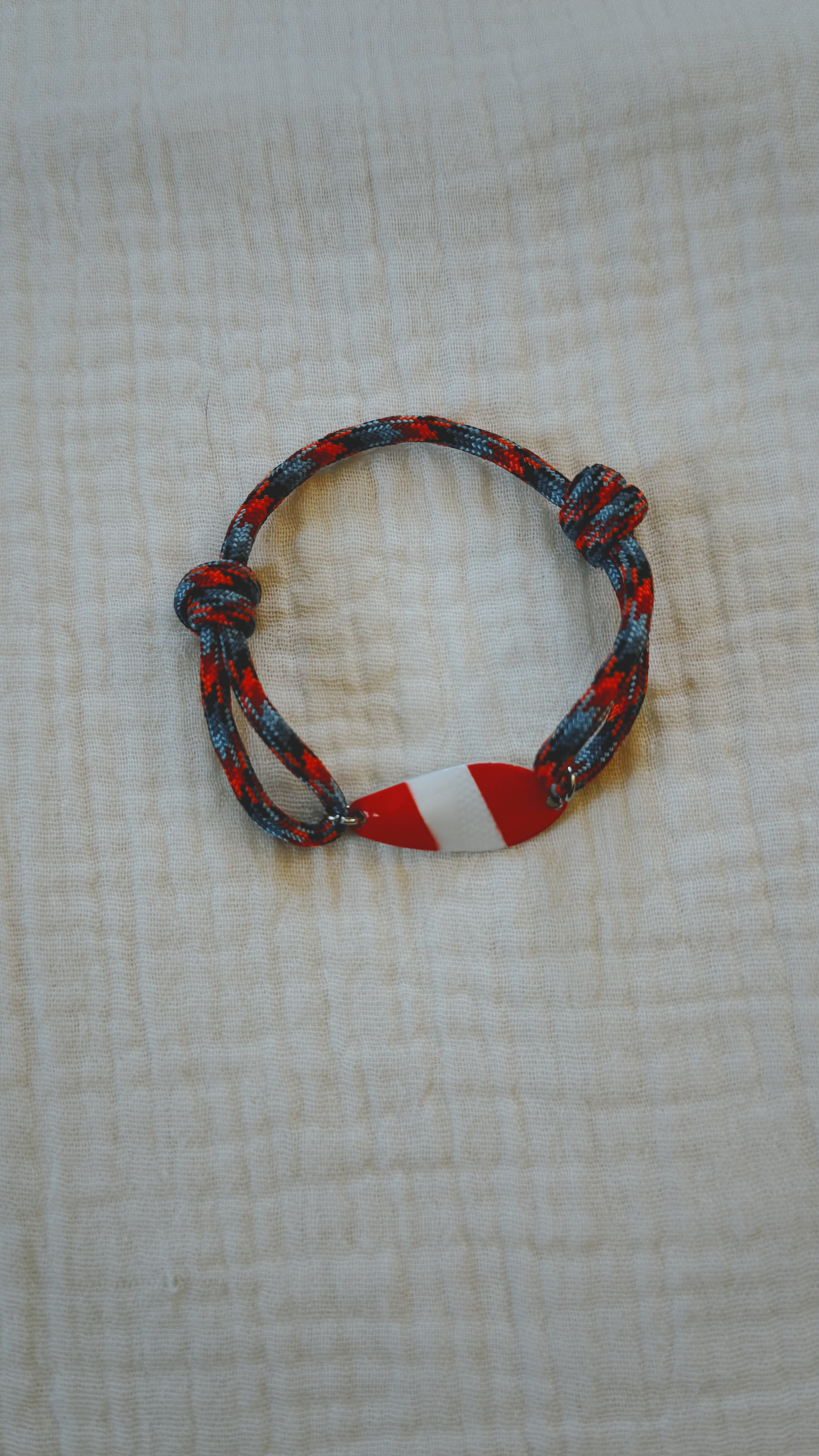 Firstwatch - Paracord Fishing Lure Bracelet