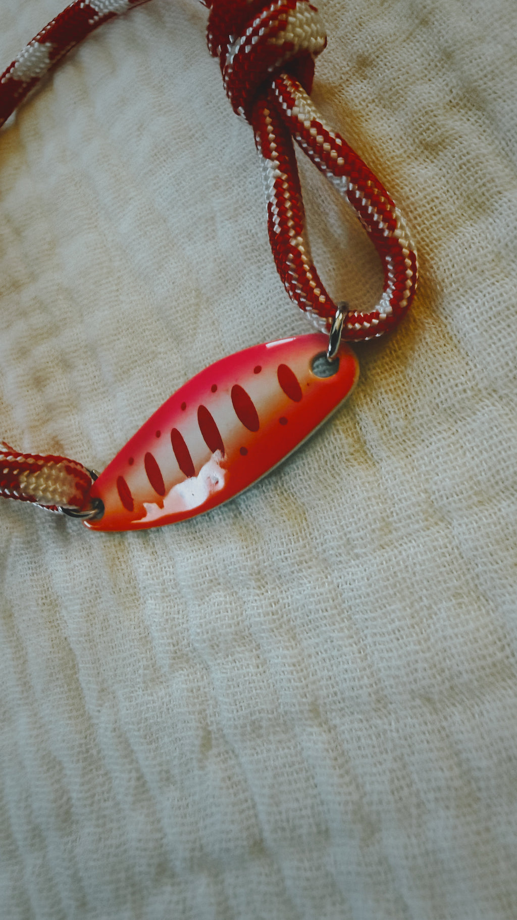 Bayrunner - Paracord Fishing Lure Bracelet